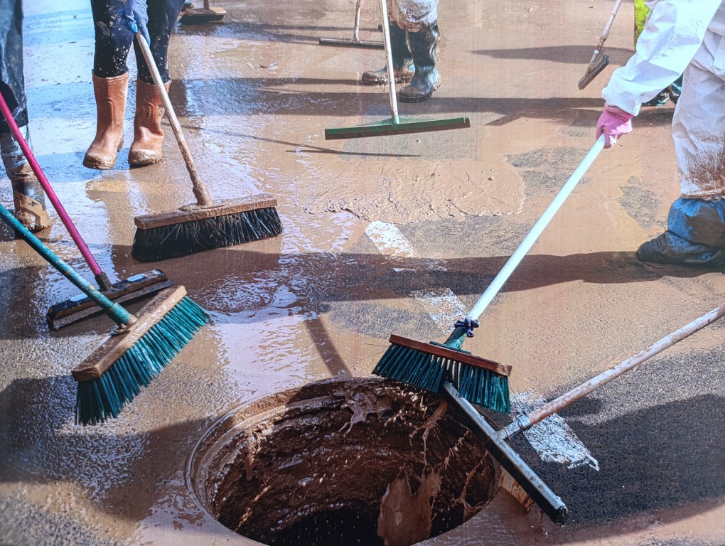 /posts/escuela-supervivencia/featured-image.jpg /posts/escuela-supervivencia/featured-image.jpg